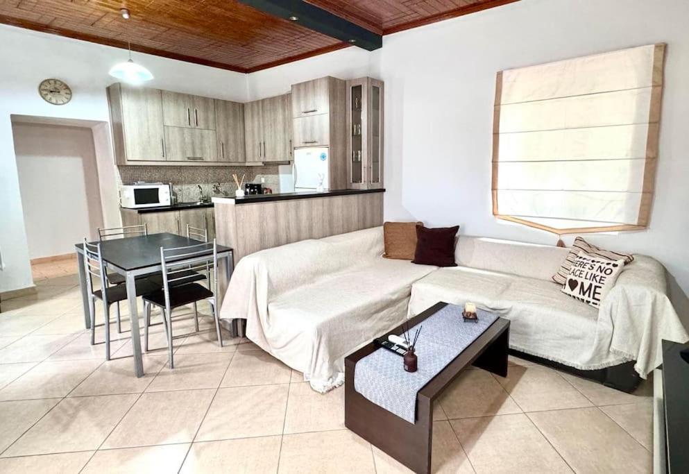 Renovated House With Garden In Tripoli Apartment Exterior foto